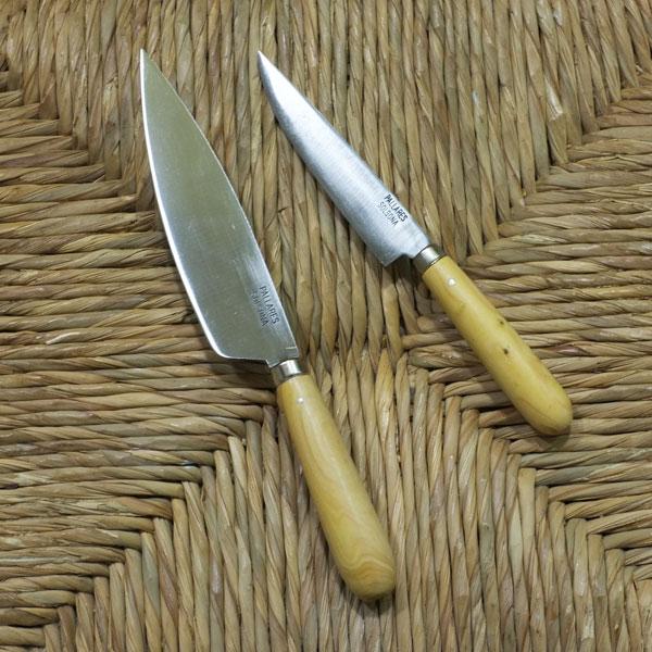 El cuchillo artesanal acero carbono 12 cm te servirá en cualquier tarea de cocina e incluso para comer en la mesa
