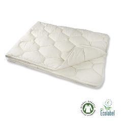 El edredón de algodón Naturalia Abril invierno está acolchado íntegramente con fibra 100% algodón virgen cardado y con funda de algodón natural sin tinturas. Cuenta con el sello ecológico europeo.