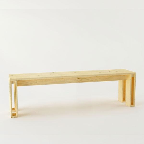 El banco de madera maciza pulida Arina: mueble con certificación PFEC