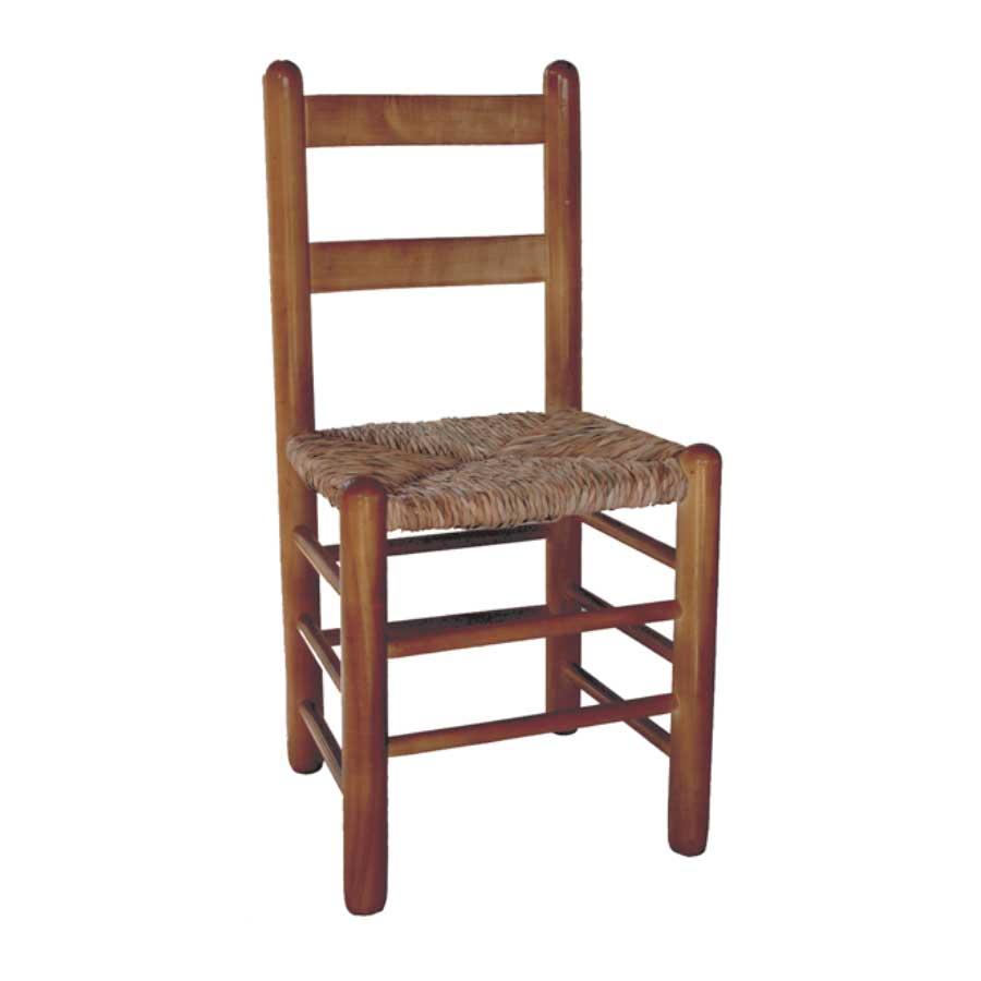 Silla tradicional de madera disponible en varios acabados: con la madera en crudo, sin tratar, o bien barnizada, con barniz transparente, barniz color miel o en tono oscuro color nogal.