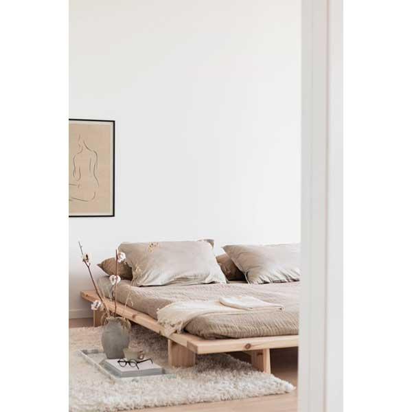 Japón: una cama de inspiración japonesa, un toque danés y una madera maciza  de calidad Cama JAPAN, estructura de madera natural en bruto, futón confort  - Para colchones de 140 x 200