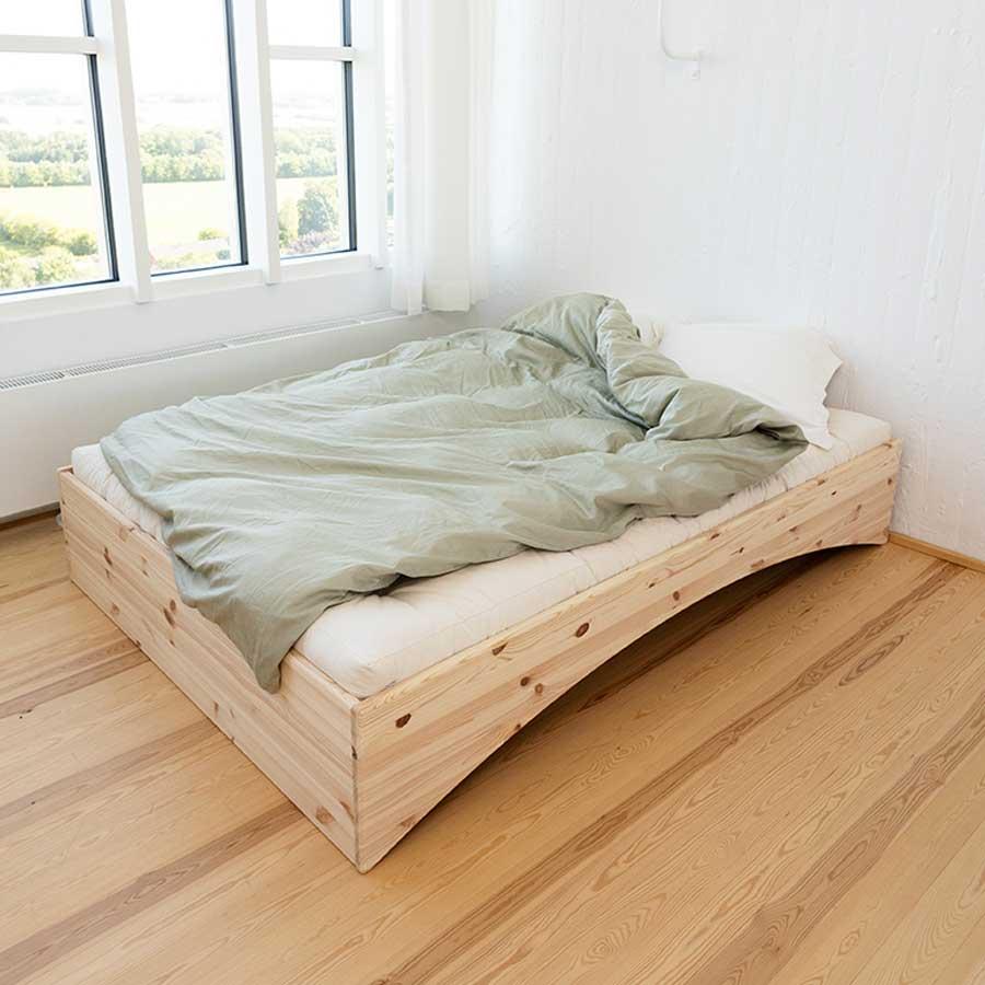 Cama de madera Orbit