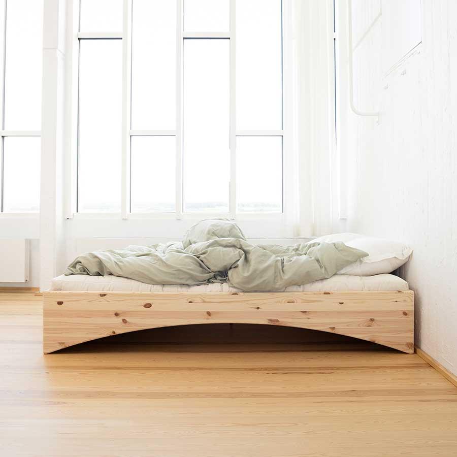 Cama de madera Orbit