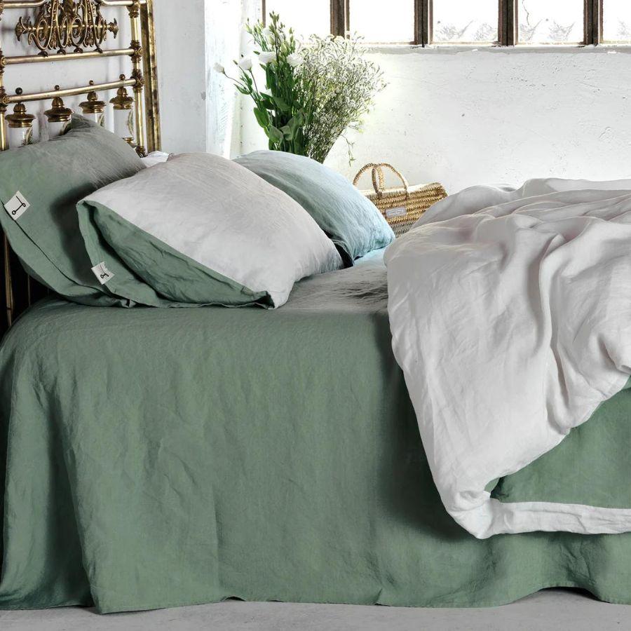 Juego de cama de lino reversible verde y blanco
